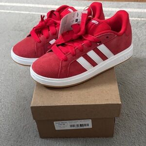 NWT Adidas grand court sneakers